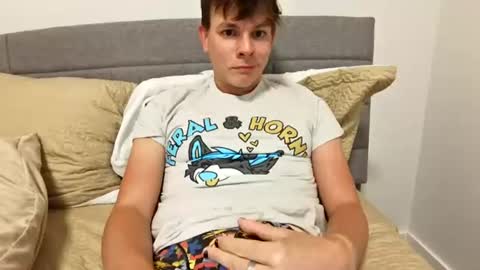michaeltwinkboy online show from July 6, 2026, 4:09 am