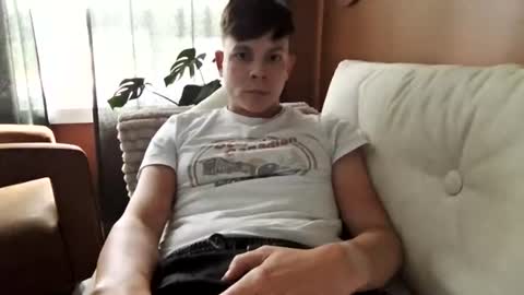 michaeltwinkboy online show from July 9, 2026, 9:19 pm