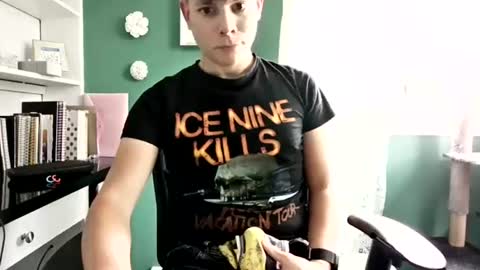 michaeltwinkboy online show from July 16, 2026, 8:04 pm