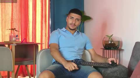 Snapshot of michel_g22 chatting on September 28, 2025, 4:12 pm michel g22 online show from September 28, 2025, 4:12 pm