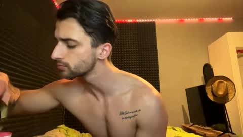 michelemagnetico online show from November 3, 2025, 10:53 pm