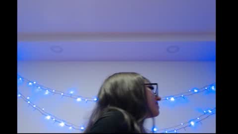 Snapshot of michell_bunny1 chatting on February 18, 2026, 3:13 am Michell online show from February 18, 2026, 3:13 am