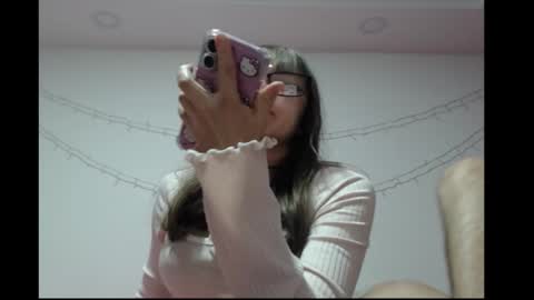 Snapshot of michell_bunny1 chatting on February 19, 2026, 3:02 am Michell online show from February 19, 2026, 3:02 am