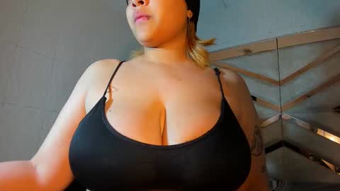 michell_rs online show from October 18, 2025, 7:20 am