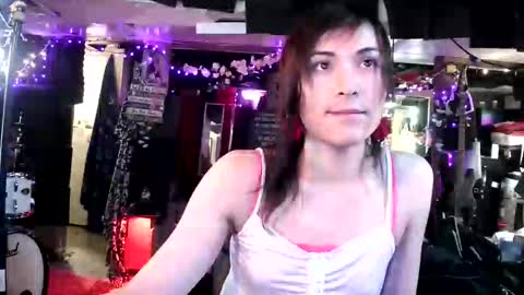 Snapshot of michelle_flowers chatting on November 11, 2025, 3:17 am michelle_flowers online show from November 11, 2025, 3:17 am