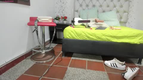 michelle perla online show from October 11, 2025, 7:01 pm