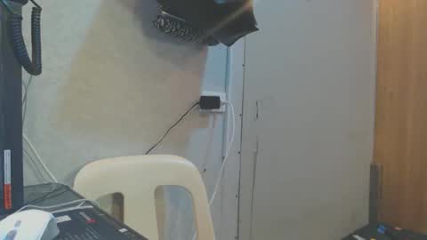 Snapshot of michelle_ux chatting on November 13, 2025, 8:02 am michelle_ux online show from November 13, 2025, 8:02 am