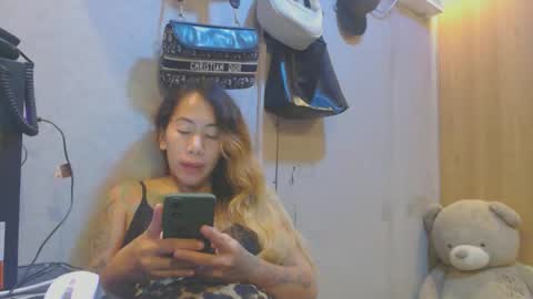 Snapshot of michelle_ux chatting on November 28, 2025, 3:04 pm michelle_ux online show from November 28, 2025, 3:04 pm