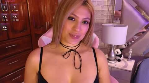 Michelle Foxx online show from December 17, 2025, 4:35 pm