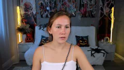 MichelleOrtis online show from October 22, 2025, 6:46 am