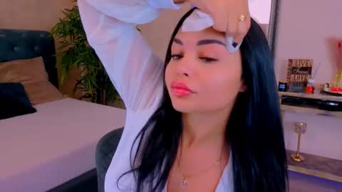 michellereys online show from October 20, 2025, 7:36 pm