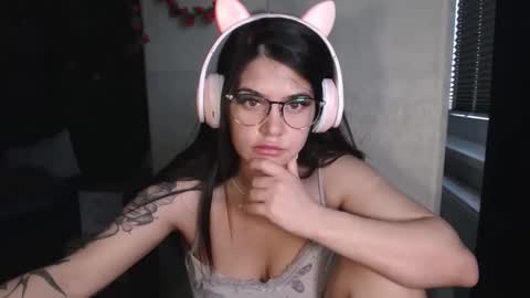 michellerossee online show from September 22, 2025, 9:22 am