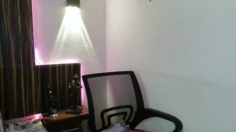 Snapshot of michellewhite_ chatting on January 14, 2025, 10:34 pm Michelle online show from January 14, 2025, 10:34 pm