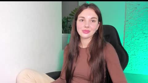 Michellee online show from November 7, 2025, 5:24 pm