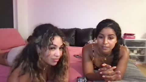 Snapshot of michidee_ chatting on September 28, 2025, 5:02 am Michidee online show from September 28, 2025, 5:02 am