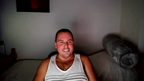 micic3 online show from June 25, 2026, 1:38 am