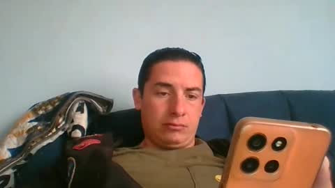 Snapshot of mickseb chatting on October 1, 2025, 2:01 pm mickseb online show from October 1, 2025, 2:01 pm