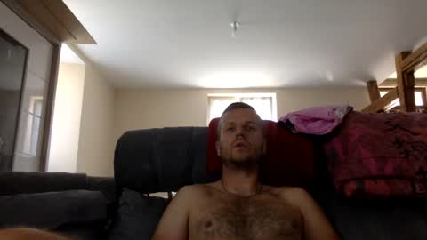 mickylove67 online show from August 8, 2026, 9:11 am