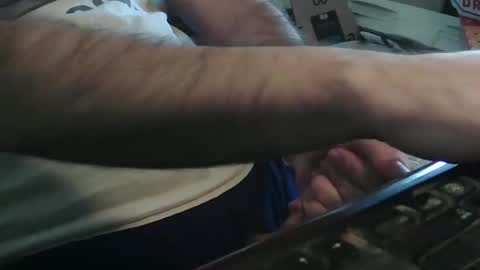 micwalrus online show from September 19, 2025, 4:07 pm