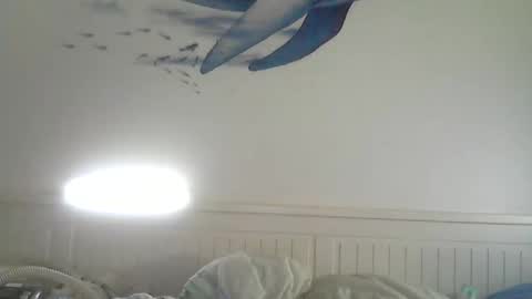 Snapshot of midhir chatting on October 3, 2025, 1:52 pm kike online show from October 3, 2025, 1:52 pm