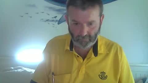 Snapshot of midhir chatting on October 6, 2025, 2:03 pm kike online show from October 6, 2025, 2:03 pm