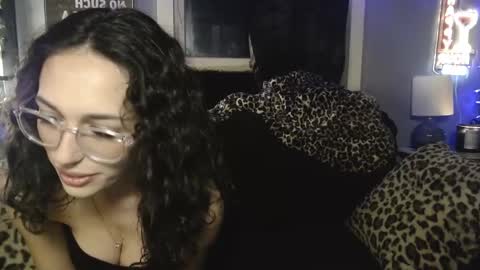 midnight_motion online show from November 19, 2025, 5:07 am