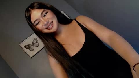 Snapshot of midnightdesire28 chatting on May 5, 2026, 1:30 pm Call me Yhana online show from May 5, 2026, 1:30 pm