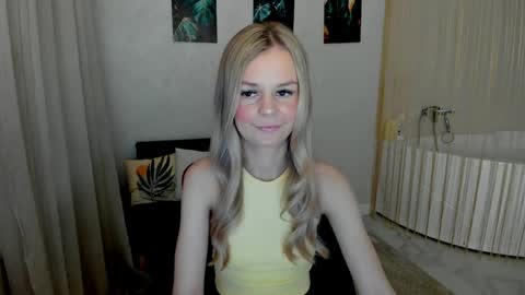 midnighteaura online show from May 14, 2026, 11:17 am