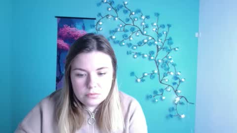 Snapshot of midnightmariana chatting on October 28, 2025, 12:30 pm Mariana online show from October 28, 2025, 12:30 pm