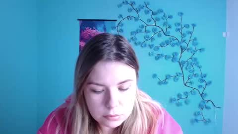 Snapshot of midnightmariana chatting on October 29, 2025, 12:18 pm Mariana online show from October 29, 2025, 12:18 pm