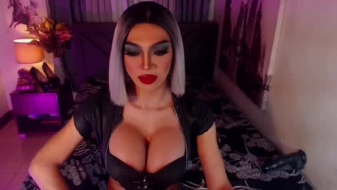 Snapshot of midnightscentxx chatting on January 18, 2025, 4:15 am KATE online show from January 18, 2025, 4:15 am