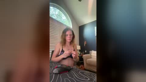 midnightsiren01 online show from August 8, 2026, 11:56 am