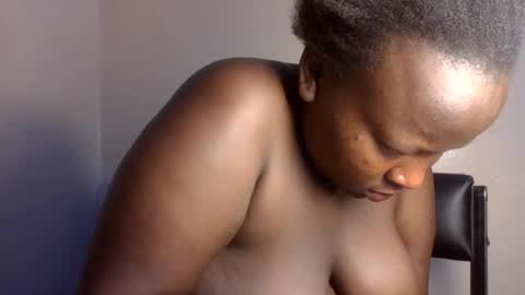 Snapshot of midnightt_curves chatting on June 24, 2026, 7:02 pm midnightt_curves online show from June 24, 2026, 7:02 pm
