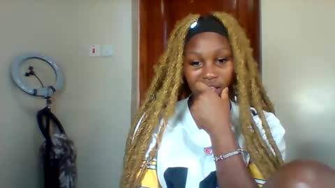 midnightt_tease online show from September 17, 2025, 11:56 am