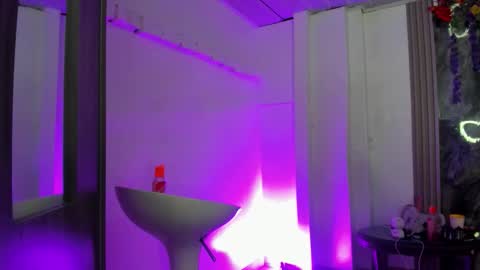 midory_ online show from October 9, 2025, 2:53 am