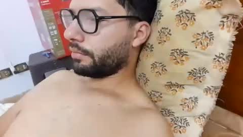 Snapshot of midoumas1 chatting on September 15, 2025, 10:26 am Sam online show from September 15, 2025, 10:26 am