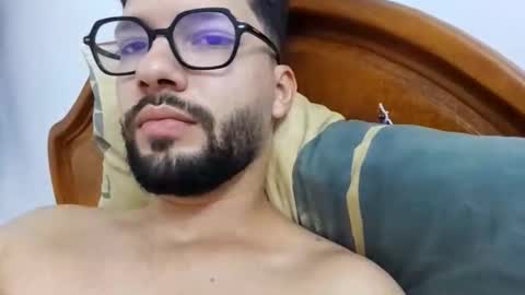 Snapshot of midoumas1 chatting on September 27, 2025, 4:12 pm Sam online show from September 27, 2025, 4:12 pm