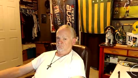 midwestdad09 online show from September 13, 2025, 9:42 am