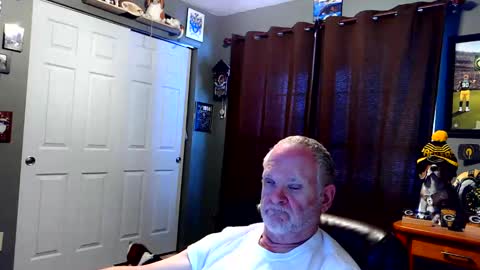 midwestdad09 online show from December 2, 2025, 9:10 pm