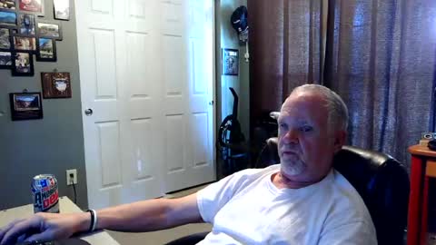 midwestdad09 online show from July 1, 2026, 7:46 pm