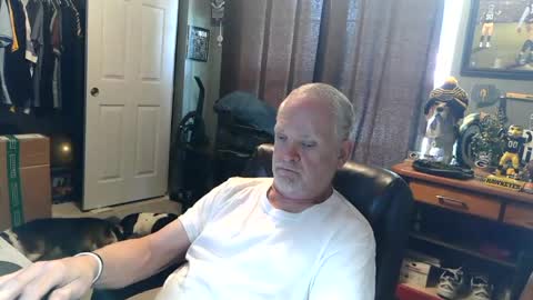 midwestdad09 online show from July 8, 2026, 5:50 pm