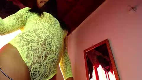 Snapshot of mielsquirt chatting on February 15, 2025, 1:27 pm mielsquirt online show from February 15, 2025, 1:27 pm