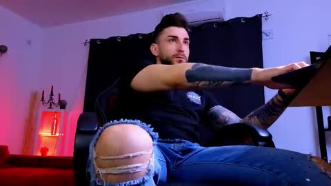 Snapshot of mightyaaron chatting on March 19, 2026, 3:43 am MightyAaron online show from March 19, 2026, 3:43 am