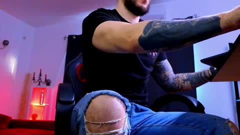 Snapshot of mightyaaron chatting on March 25, 2026, 5:02 am MightyAaron online show from March 25, 2026, 5:02 am