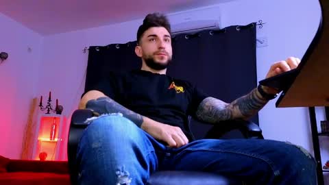 Snapshot of mightyaaron chatting on April 1, 2026, 2:34 am MightyAaron online show from April 1, 2026, 2:34 am