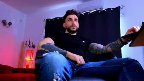 Snapshot of mightyaaron chatting on April 1, 2026, 1:41 pm MightyAaron online show from April 1, 2026, 1:41 pm