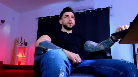 Snapshot of mightyaaron chatting on April 6, 2026, 4:21 am MightyAaron online show from April 6, 2026, 4:21 am