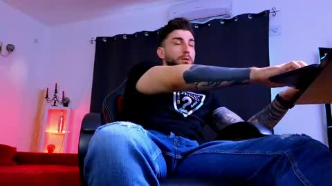 Snapshot of mightyaaron chatting on April 15, 2026, 3:57 am MightyAaron online show from April 15, 2026, 3:57 am