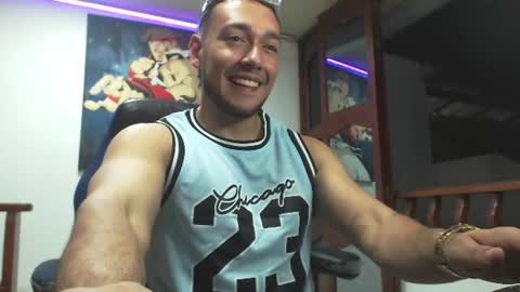 Strong Man online show from August 5, 2026, 1:52 am