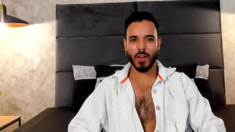 miguelsanfrancisco online show from October 3, 2025, 12:02 pm